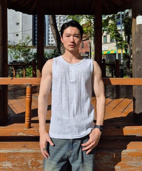 JUAN HOMME(ジュアンオム)の「リファインドヘンリーネックスリーブレス(メランジホワイト)(Tシャツ/カットソー・メンズ・その他・MEDIUM/LARGE)」の9枚目の写真