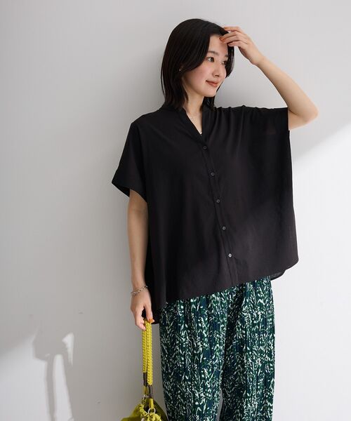 Green Parks(グリーンパークス)の「半袖シアースキッパーブラウス(シャツ/ブラウス・レディース・オフホワイト/ブルー/ブラック・FREE)」の19枚目の写真