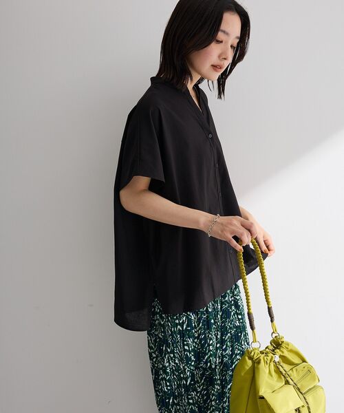 Green Parks(グリーンパークス)の「半袖シアースキッパーブラウス(シャツ/ブラウス・レディース・オフホワイト/ブルー/ブラック・FREE)」の20枚目の写真