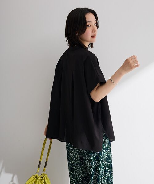 Green Parks(グリーンパークス)の「半袖シアースキッパーブラウス(シャツ/ブラウス・レディース・オフホワイト/ブルー/ブラック・FREE)」の21枚目の写真