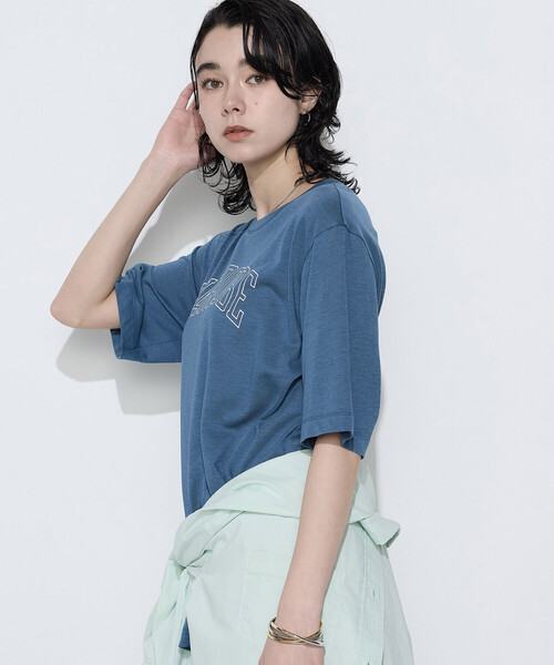 COMME CA Wardrobe(コムサワードローブ)の「ヴィンテージプレーティング天竺 ロゴプリントTシャツ(Tシャツ/カットソー・レディース・ホワイト/ボルドー/ブルー・FREE)」の19枚目の写真
