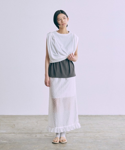 EN NEUME（エンノイム）の「Double Tuck French Tee（Tシャツ/カットソー・レディース・チャコール/イエロー/ブラック/オフホワイト・FREE）」の7枚目の写真