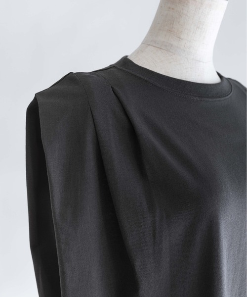 EN NEUME（エンノイム）の「Double Tuck French Tee（Tシャツ/カットソー・レディース・チャコール/イエロー/ブラック/オフホワイト・FREE）」の21枚目の写真