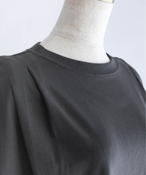 EN NEUME（エンノイム）の「Double Tuck French Tee（Tシャツ/カットソー・レディース・チャコール/イエロー/ブラック/オフホワイト・FREE）」の22枚目の写真