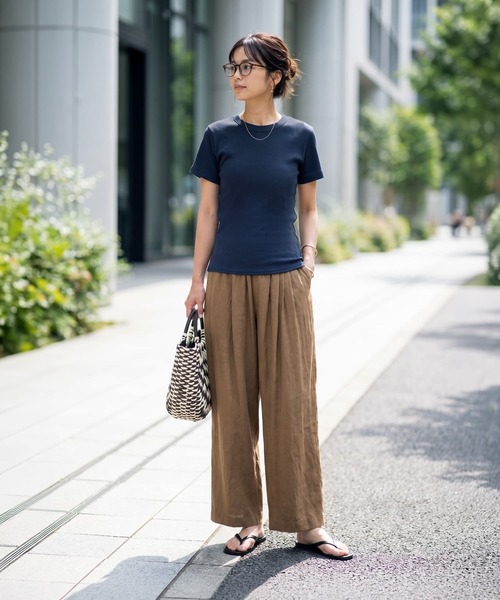 STYLE DELI(スタイルデリ)の「【Made in JAPAN】リブ半袖カットソートップス(Tシャツ/カットソー・レディース・グレイッシュベージュ/ブラック/カーキオリーブ/ホワイト/ネイビー・M)」の6枚目の写真