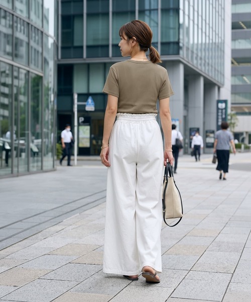 STYLE DELI(スタイルデリ)の「【Made in JAPAN】リブ半袖カットソートップス(Tシャツ/カットソー・レディース・グレイッシュベージュ/ブラック/カーキオリーブ/ホワイト/ネイビー・M)」の11枚目の写真