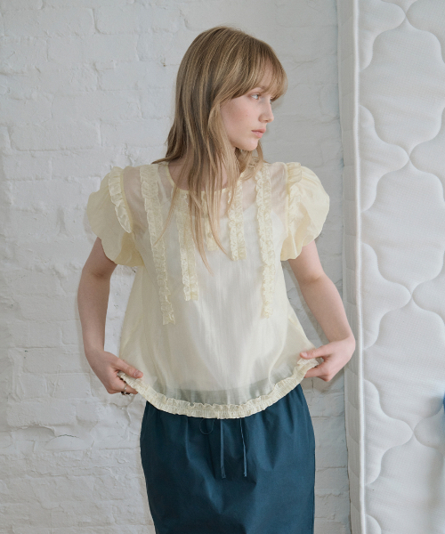 SINOON(シヌーン)の「Babydoll Frill Blouse (Yellow)(シャツ/ブラウス・レディース・イエロー・FREE)」の3枚目の写真