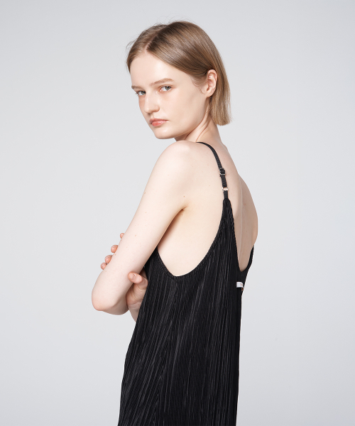 320SHOWROOM(320ショールーム)の「Pleated Slip Long Dress Black(ワンピース・レディース・ブラック・FREE)」の2枚目の写真