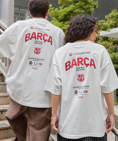 MONO-MART(モノマート)の「【FC BARCELONA/FCバルセロナ】別注 ビッグシルエットエンブレムロゴ 刺繍 Tシャツ(Tシャツ/カットソー・メンズ・ブラック/ダークブラウン/ダークネイビー/オフホワイト/チャコール/ワイン・M/L)」の21枚目の写真
