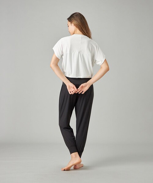 Chacott(チャコット)の「SmoothDryアレンジTシャツ(その他トップス・レディース・ホワイト/ピンク・M)」の8枚目の写真