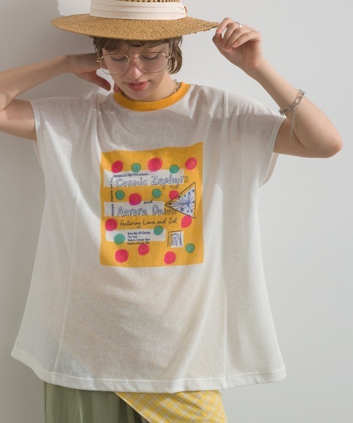 Figgle(フィグル)の「シアー 天竺 染み込み ロゴ プリント フレアTシャツ(Tシャツ/カットソー・レディース・イエロー/オフホワイト・FREE)」の1枚目の写真