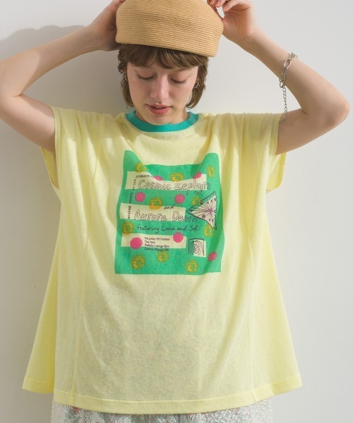 Figgle(フィグル)の「シアー 天竺 染み込み ロゴ プリント フレアTシャツ(Tシャツ/カットソー・レディース・イエロー/オフホワイト・FREE)」の2枚目の写真