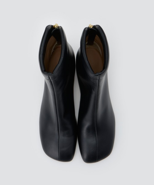PELLICO(ペリーコ)の「VOLA ショートブーツ 4.5cm BLACK(ブーツ・レディース・ブラック・37/36/35)」の3枚目の写真