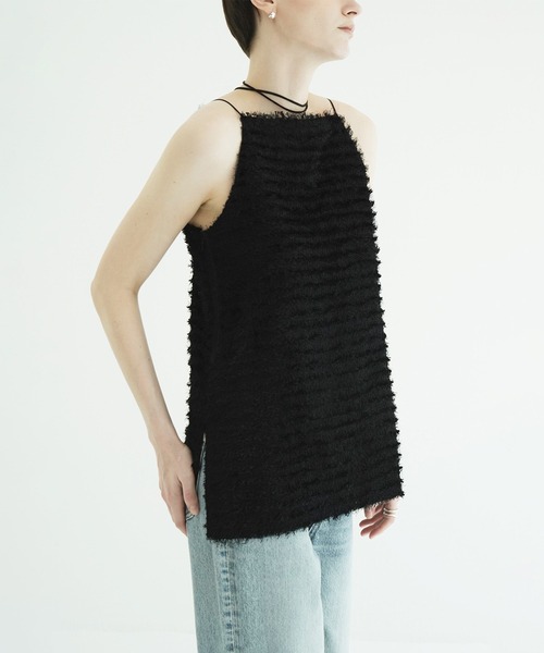 CLANE（クラネ）の「W FACE FEATHER CAMI TOPS（その他トップス・レディース・アイボリー/ブラック・2/1）」の2枚目の写真