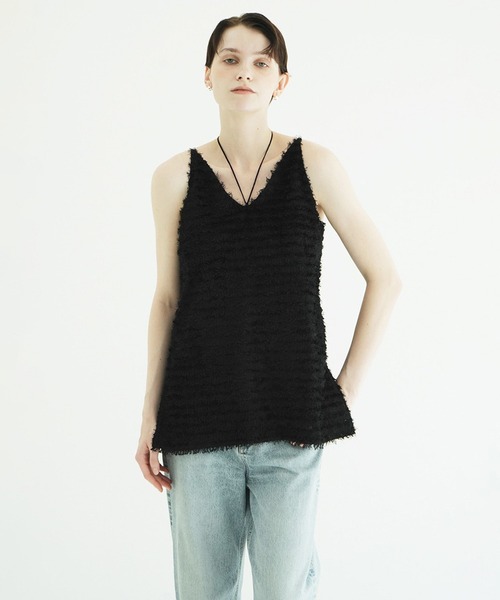 CLANE（クラネ）の「W FACE FEATHER CAMI TOPS（その他トップス・レディース・アイボリー/ブラック・2/1）」の16枚目の写真