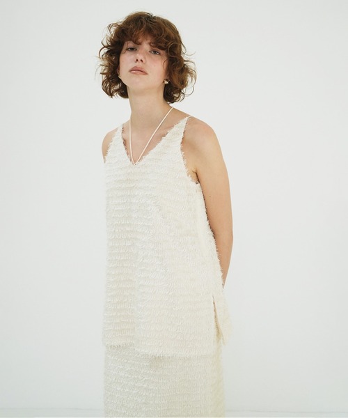 CLANE（クラネ）の「W FACE FEATHER CAMI TOPS（その他トップス・レディース・アイボリー/ブラック・2/1）」の22枚目の写真