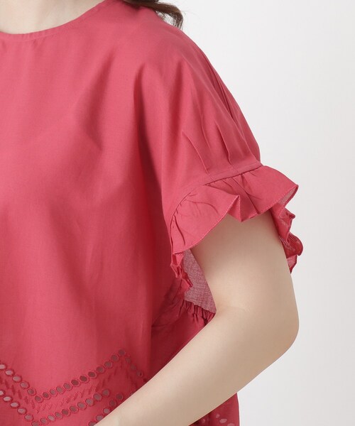 one'sterrace(ワンズテラス)の「スカラップ刺繍ブラウス(シャツ/ブラウス・レディース・ブラウン系8/アイボリー系8/レッド系9/ブラック系8・02)」の14枚目の写真