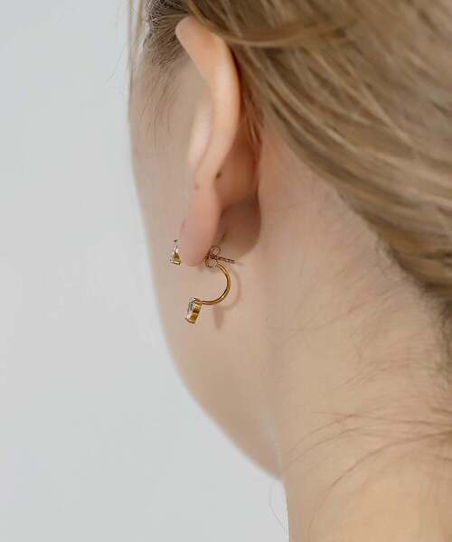 ANEMONE(アネモネ)の「【ステンレス】ドロップビジューバックキャッチピアス(ピアス(両耳用)・レディース・ゴールド/シルバー・FREE)」の6枚目の写真
