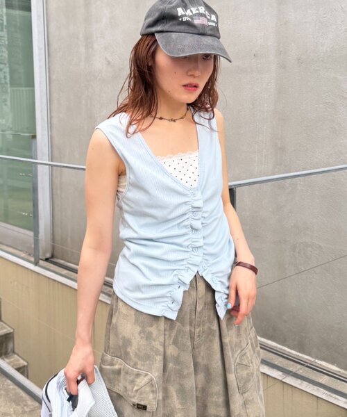 w closet(ダブルクローゼット)の「なみなみドットレイヤードタンク 夏服(Tシャツ/カットソー・レディース・チャコールグレー/サックスブルー/オフホワイト/ブラック・FREE)」の11枚目の写真