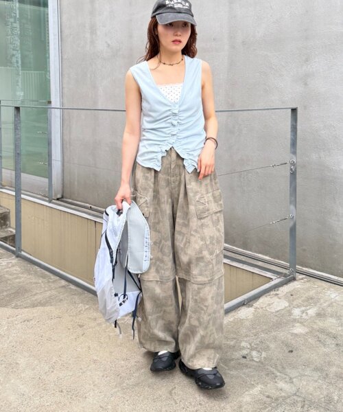 w closet(ダブルクローゼット)の「なみなみドットレイヤードタンク 夏服(Tシャツ/カットソー・レディース・チャコールグレー/サックスブルー/オフホワイト/ブラック・FREE)」の15枚目の写真