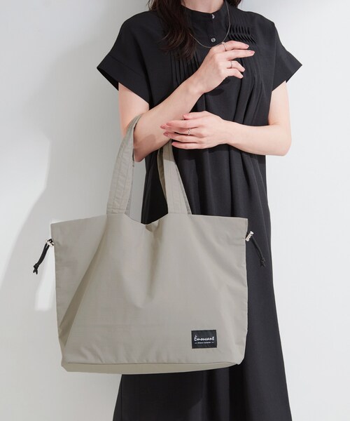 SHOO・LA・RUE(シューラルー)の「【撥水】ビッグトートバッグ(トートバッグ・レディース・ブラック/グレー/パープル/ブラウン系・00)」の1枚目の写真