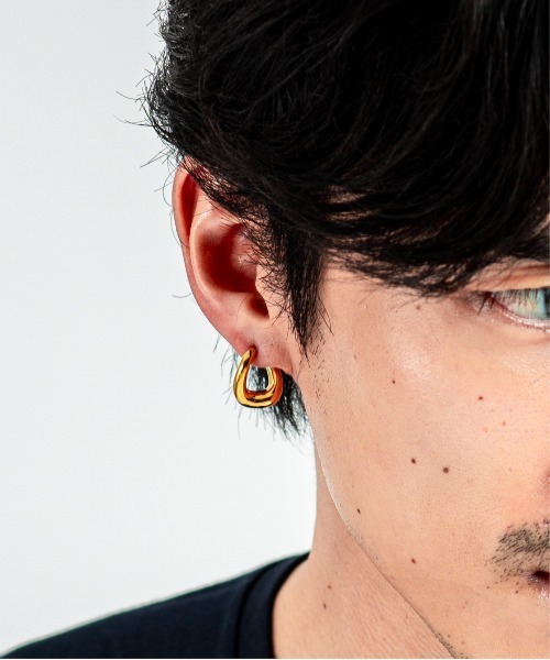 TOM WOOD(トムウッド)の「【TOMWOOD】Twist Hoops Small ゴールド ピアス ユニセックス(ピアス(両耳用)・レディース・ゴールド・FREE)」の9枚目の写真