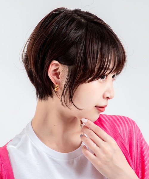 TOM WOOD(トムウッド)の「【TOMWOOD】Twist Hoops Small ゴールド ピアス ユニセックス(ピアス(両耳用)・レディース・ゴールド・FREE)」の7枚目の写真