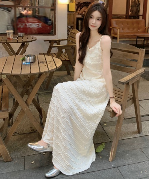 FAVORITO(ファヴォリート)の「キャミワンピース(ワンピース・レディース・ベージュ/ブラック・F)」の16枚目の写真