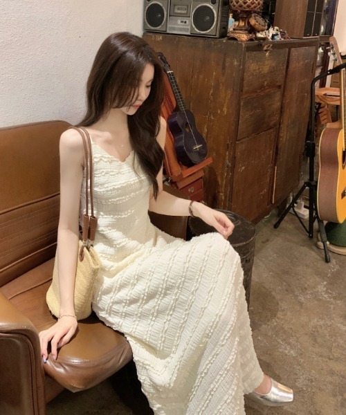 FAVORITO(ファヴォリート)の「キャミワンピース(ワンピース・レディース・ベージュ/ブラック・F)」の15枚目の写真