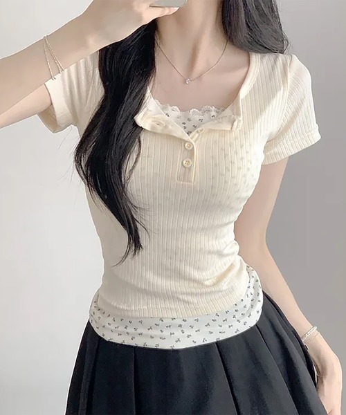 Girly Doll(ガーリードール)の「ヘンリーネック小花柄レイヤード半袖カットソー(その他トップス・レディース・ベージュ/ブルー・L/M)」の3枚目の写真