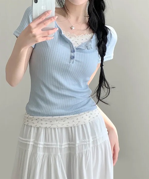 Girly Doll(ガーリードール)の「ヘンリーネック小花柄レイヤード半袖カットソー(その他トップス・レディース・ベージュ/ブルー・L/M)」の6枚目の写真