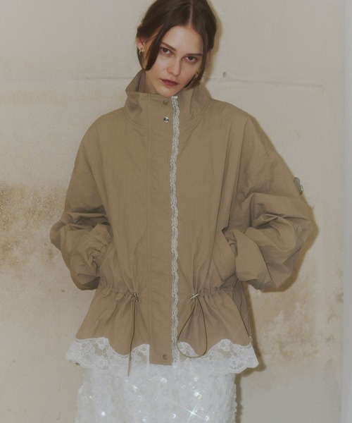 yae(ヤエ)の「Lace hem blouson / レースヘムブルゾン(ブルゾン・レディース・グレー/ベージュ/ブラック・FREE)」の3枚目の写真