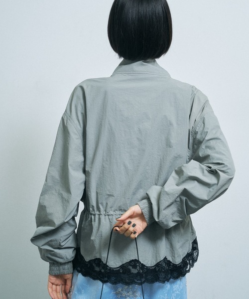 yae(ヤエ)の「Lace hem blouson / レースヘムブルゾン(ブルゾン・レディース・グレー/ベージュ/ブラック・FREE)」の17枚目の写真