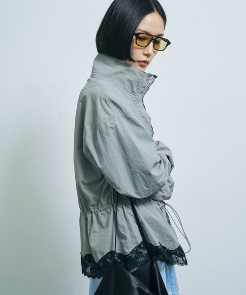 yae(ヤエ)の「Lace hem blouson / レースヘムブルゾン(ブルゾン・レディース・グレー/ベージュ/ブラック・FREE)」の18枚目の写真