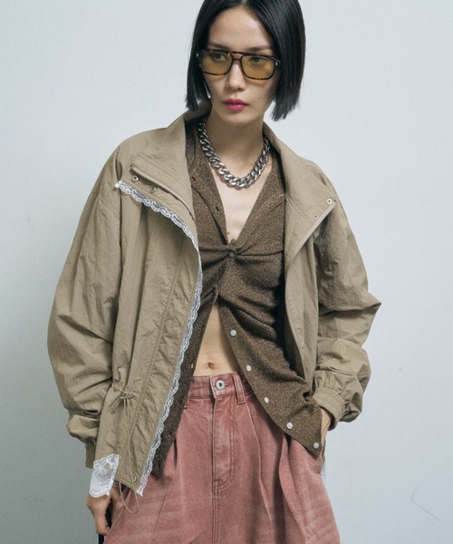 yae(ヤエ)の「Lace hem blouson / レースヘムブルゾン(ブルゾン・レディース・グレー/ベージュ/ブラック・FREE)」の5枚目の写真