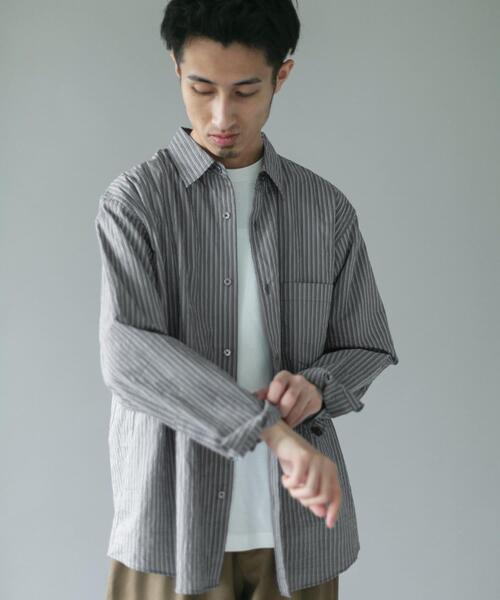 URBAN RESEARCH DOORS(アーバンリサーチドアーズ)の「ライトウェイトストライプレギュラーカラーシャツ(シャツ/ブラウス・メンズ・グレー系その他/レッド系その他/ベージュ系その他・LARGE/MEDIUM)」の8枚目の写真