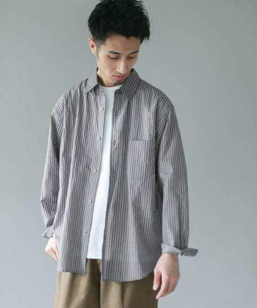 URBAN RESEARCH DOORS(アーバンリサーチドアーズ)の「ライトウェイトストライプレギュラーカラーシャツ(シャツ/ブラウス・メンズ・グレー系その他/レッド系その他/ベージュ系その他・LARGE/MEDIUM)」の9枚目の写真