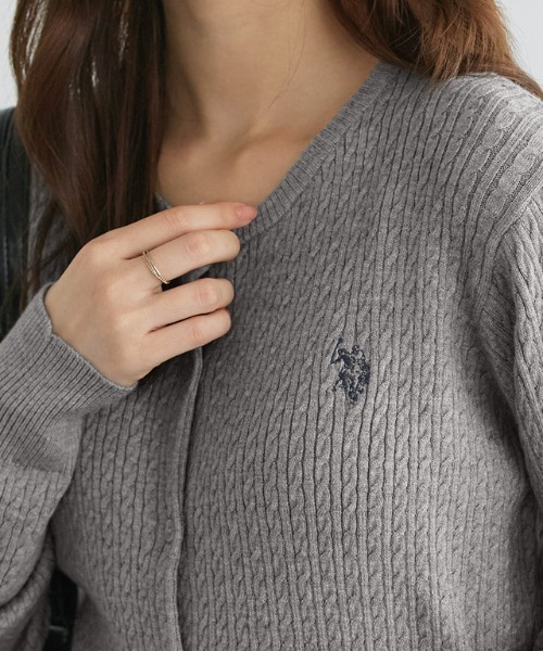 U.S. POLO ASSN.(ユーエスポロアッスン)の「U.S. POLO ASSN. ケーブルニットカーディガン(カーディガン/ボレロ・レディース・ベージュ系その他/ピンク系その他/ネイビー/オフホワイト/グレー系・LL/S/L/M)」の20枚目の写真