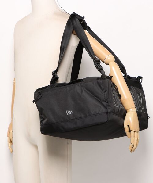 NEW ERA（ニューエラ）の「【NEW ERA/ニューエラ】クラブ ダッフルバッグ 50L 2Way ブラック（ボストンバッグ・メンズ・ブラック・FREE）」の7枚目の写真