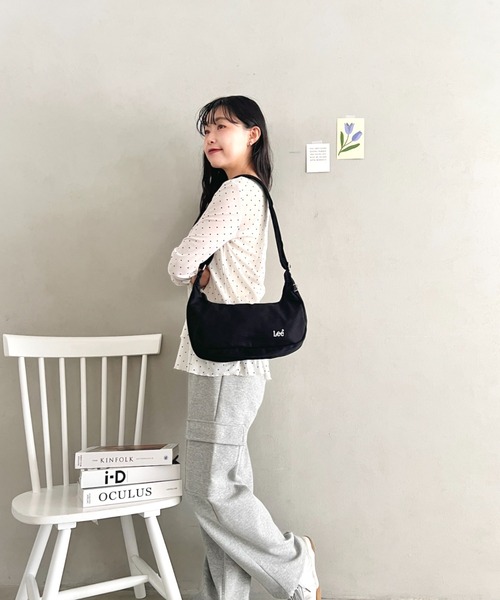 Lee(リー)の「Lee.ワークポケット キャンバスショルダーバッグ.ユニセックス(ショルダーバッグ・レディース・ブラック/グレー/オフホワイト・FREE)」の15枚目の写真