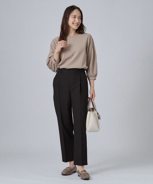 SHOO・LA・RUE(シューラルー)の「【S-LL/洗濯機可/程よいストレッチ】センタープレスですっきり タックテーパードパンツ(その他パンツ・レディース・チャコールグレー/ブラウン系2/ブラック・04/03/02/01)」の15枚目の写真