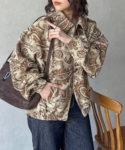 CPCM(シーピーシーエム)の「ぺイズリー柄ゴブランジップジャケット(ブルゾン・メンズ・アイボリー/ブラック・LARGE/MEDIUM)」の1枚目の写真