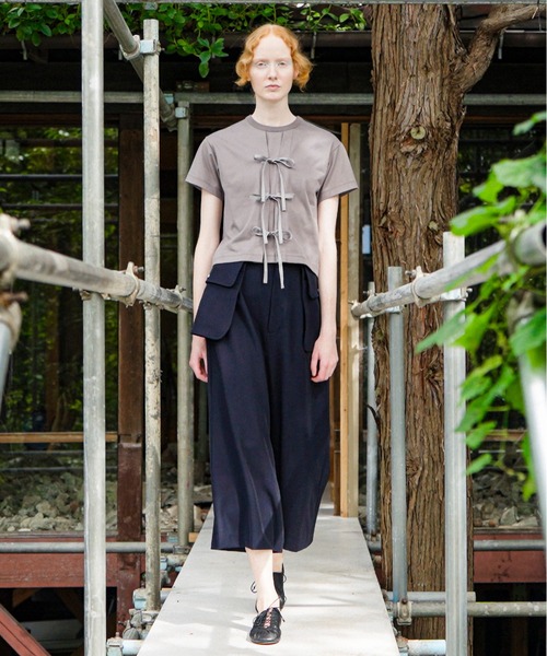 mintdesigns（ミントデザインズ）の「Utility Pocket Midi Pants（その他パンツ・レディース・グレー/ネイビー・ONESIZE）」の3枚目の写真