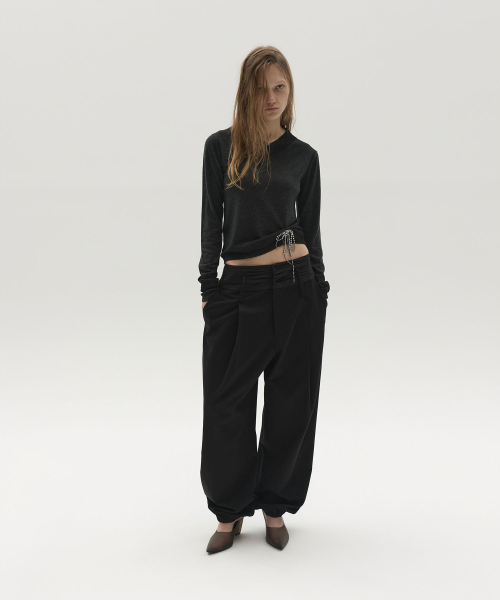 LCDC TM（エルシーディーシーティーエム）の「FRAYED V-NECK KNIT TOP (DARK GREY)（ニット/セーター・レディース・その他・OS）」の2枚目の写真