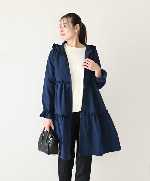 Neige（ネージュ）の「撥水フリルティアードコート（その他アウター・レディース・ネイビー/ライトベージュ・ONE SIZE）」の5枚目の写真