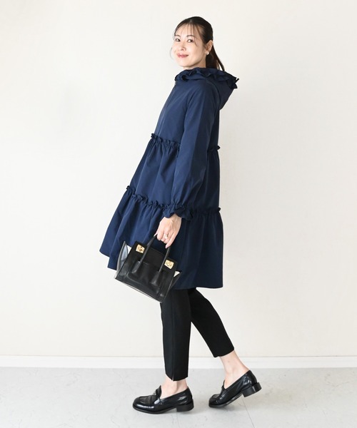 Neige（ネージュ）の「撥水フリルティアードコート（その他アウター・レディース・ネイビー/ライトベージュ・ONE SIZE）」の7枚目の写真