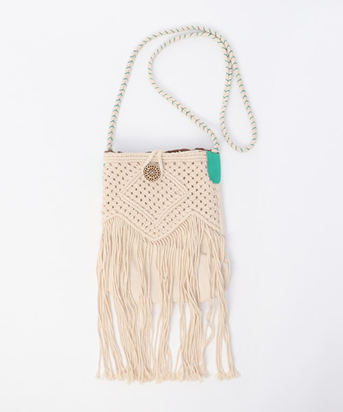 チャイハネ（チャイハネ）の「【チャイハネ】フリンジマクラメ編みポシェット（ショルダーバッグ・レディース・オフホワイト/ターコイズブルー・FREE）」の2枚目の写真