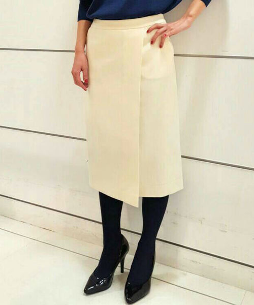 22 OCTOBRE（ヴァンドゥ－オクトーブル）の「ラップ風スカート（スカート・レディース・ホワイト/ボルドー/ブラック・36/38/40）」の2枚目の写真