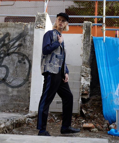 UNITED TOKYO（ユナイテッドトウキョウ）の「ジャージパンツ（INWOOL JERSEY)（その他パンツ・メンズ・ブルー/ブラック・1/2/3）」の13枚目の写真