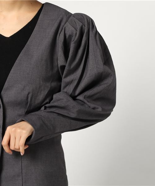 SLY(スライ)の「VOLUME SLEEVE ASYMMETRY JK(その他アウター・レディース・グレー/ブラック/ベージュ・1/2)」の10枚目の写真